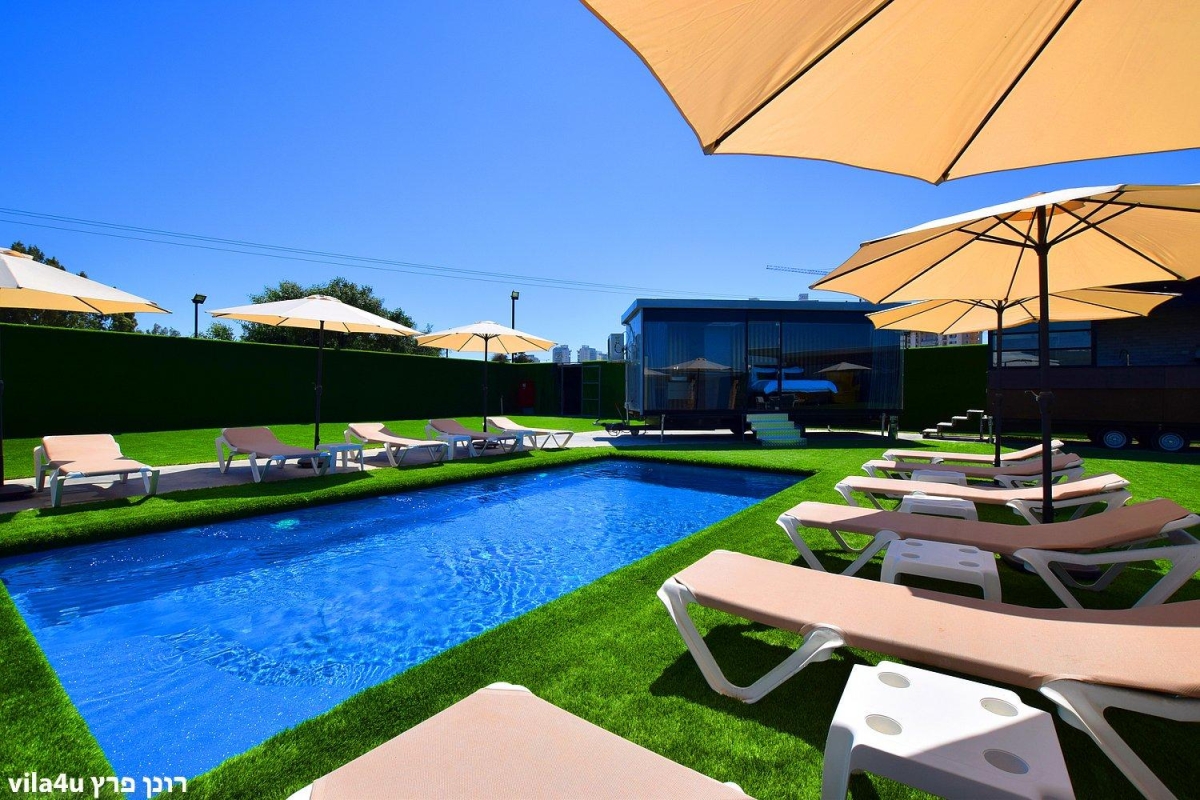 46155 מתחם חיצוני ובריכה, בית האצילים איוונטס, וילה  בנתניה וילות - Vila
