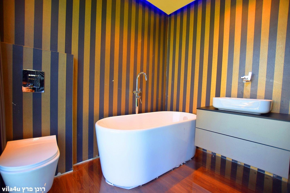 46165 מתחם פנימי, בית האצילים איוונטס, וילה  בנתניה וילות - Vila