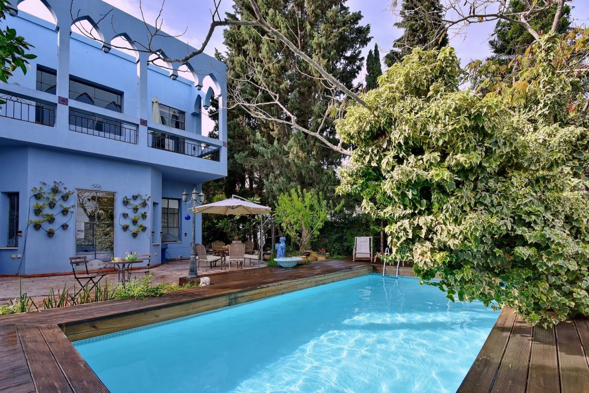 47231 החצר והבריכה, וילה הארמון הכחול בוטיק, וילה  בבנימינה וילות - Vila