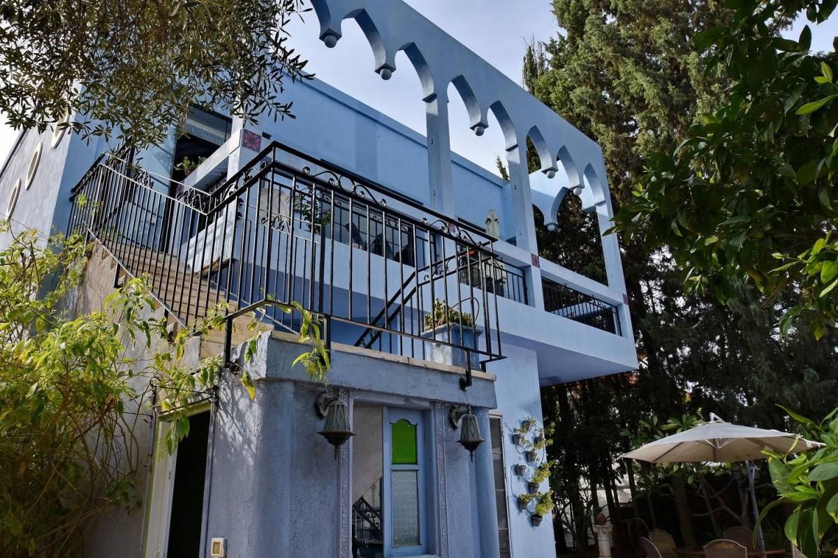 47239 החצר והבריכה, וילה הארמון הכחול בוטיק, וילה  בבנימינה וילות - Vila