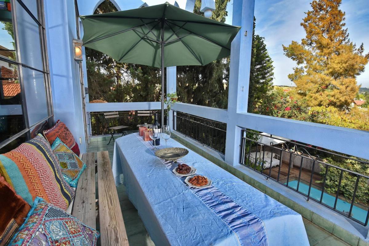 47241 החצר והבריכה, וילה הארמון הכחול בוטיק, וילה  בבנימינה וילות - Vila