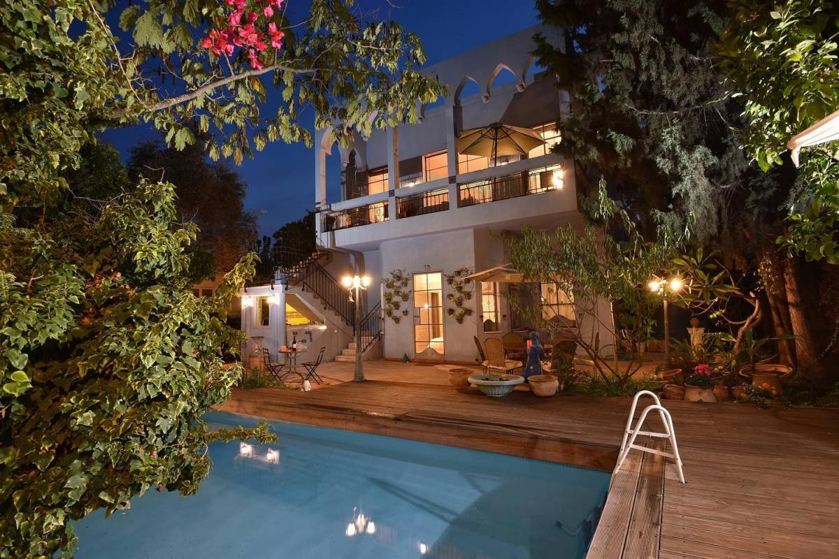 47243 החצר והבריכה, וילה הארמון הכחול בוטיק, וילה  בבנימינה וילות - Vila