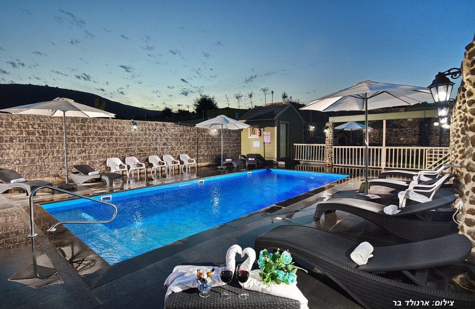 47774 החצר והבריכה, קדם אחוזת יוקרה, וילה  בספסופה וילות - Vila