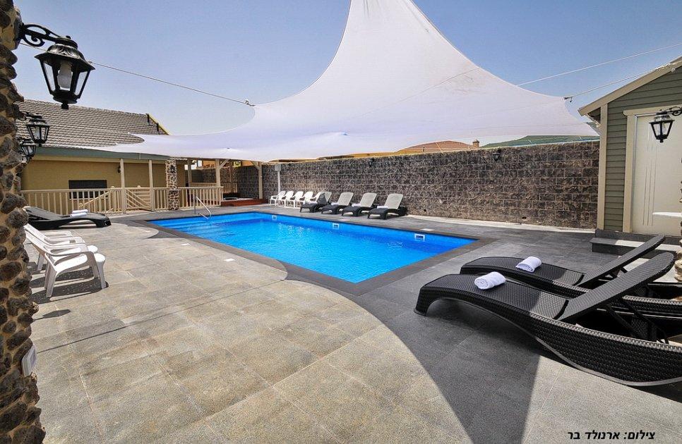 47788 החצר והבריכה, קדם אחוזת יוקרה, וילה  בספסופה וילות - Vila