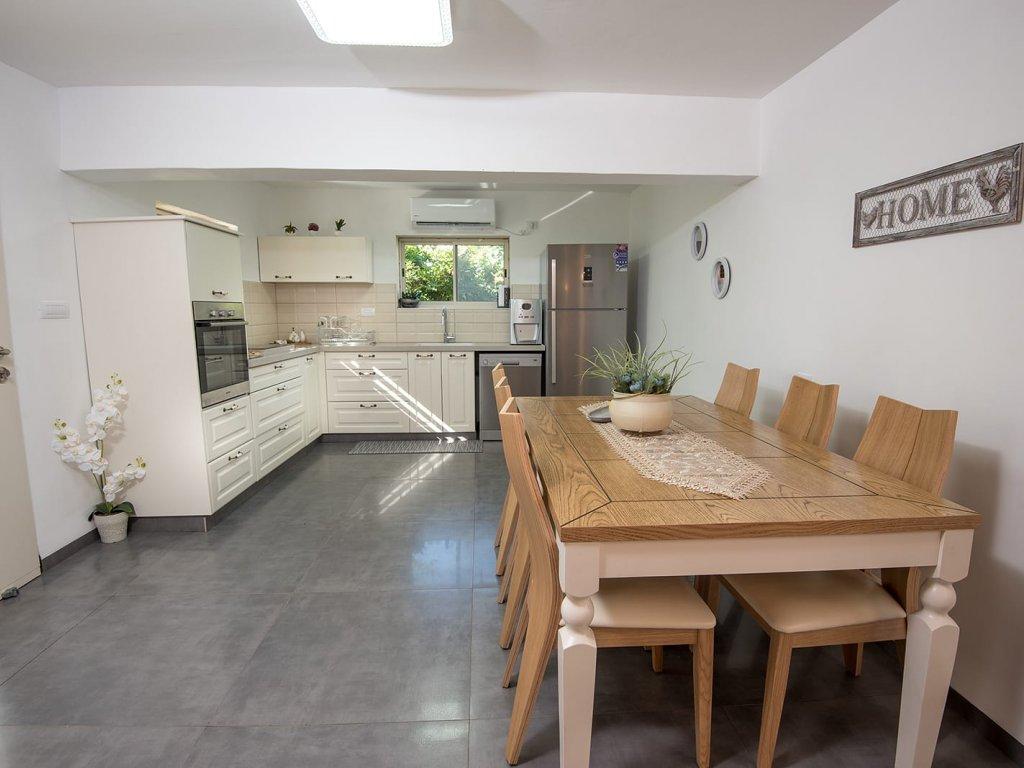 48002 המתחם הפנימי והחדרים, וילה גליו בגליל, וילה  בספסופה וילות - Vila