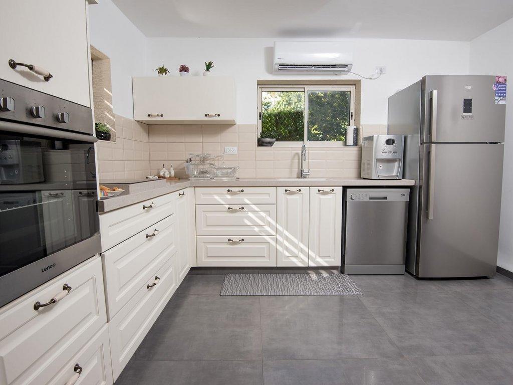 48003 המתחם הפנימי והחדרים, וילה גליו בגליל, וילה  בספסופה וילות - Vila