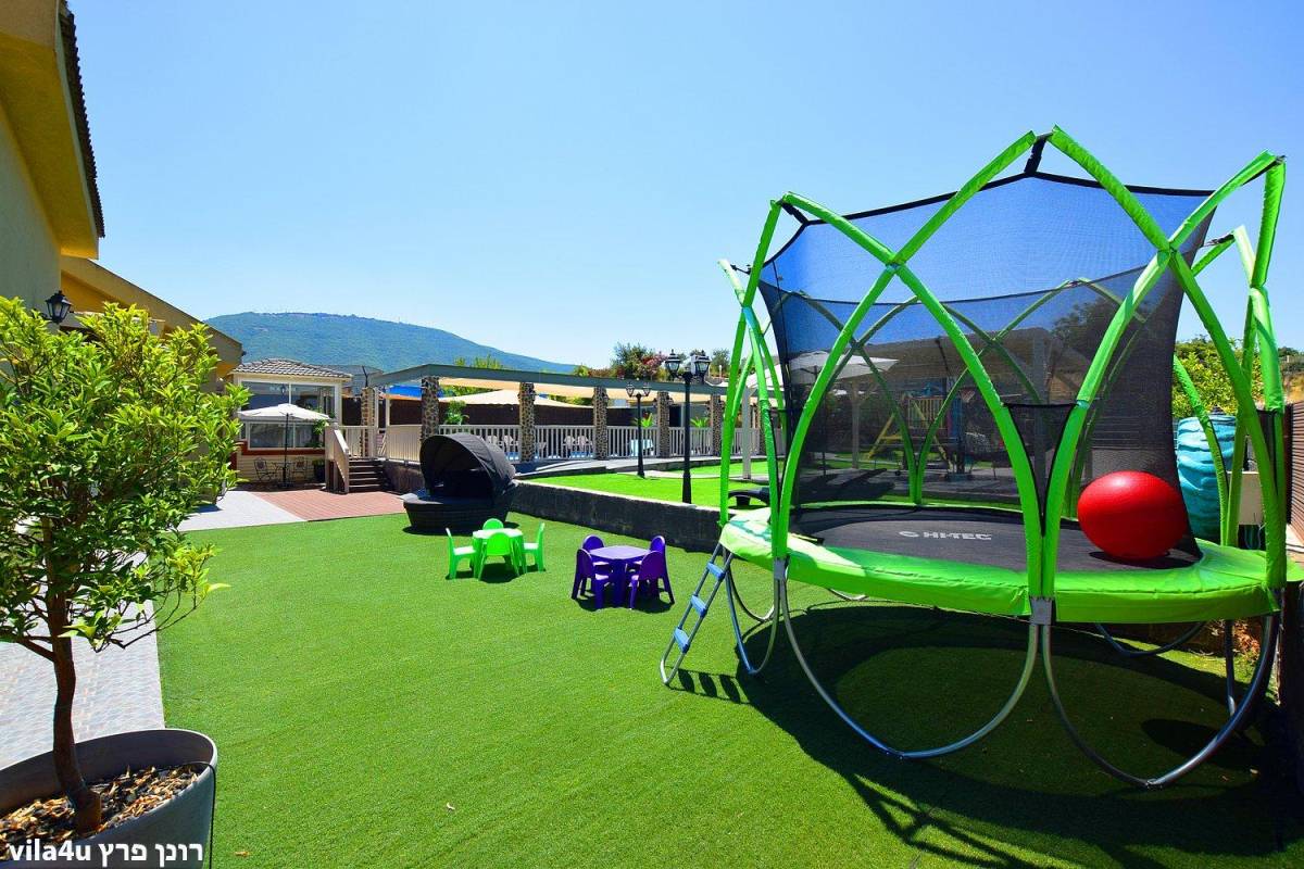 48309 החצר והבריכה, קדם אחוזת יוקרה, וילה  בספסופה וילות - Vila