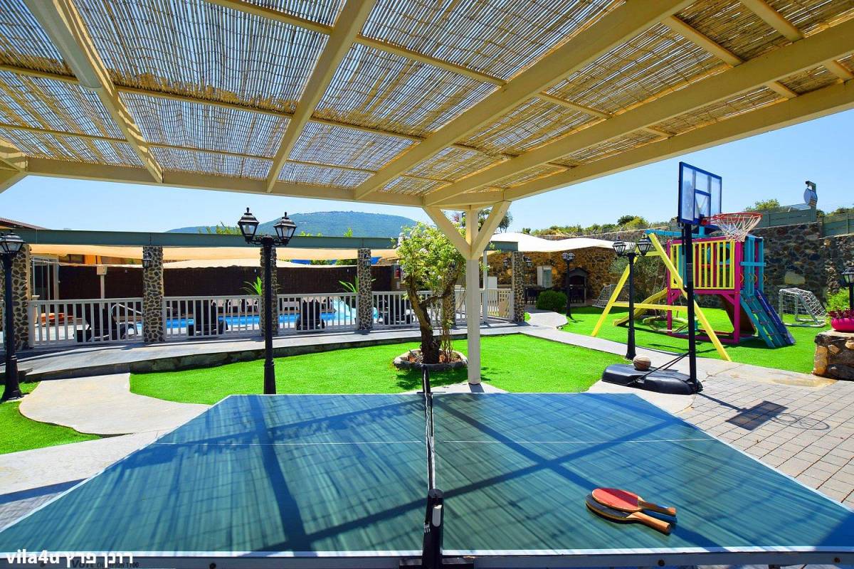 48313 החצר והבריכה, קדם אחוזת יוקרה, וילה  בספסופה וילות - Vila