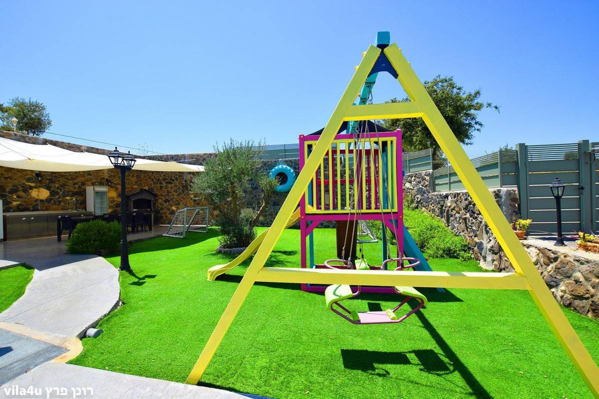 48314 החצר והבריכה, קדם אחוזת יוקרה, וילה  בספסופה וילות - Vila