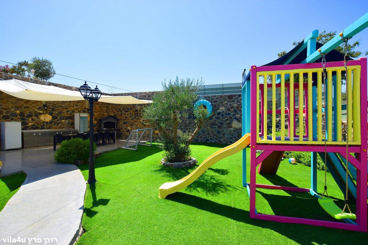 48317 החצר והבריכה, קדם אחוזת יוקרה, וילה  בספסופה וילות - Vila