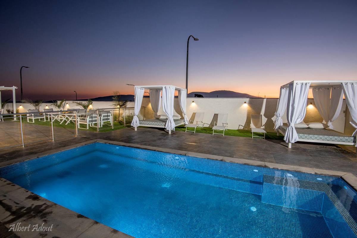 50759 מתחם החצר והבריכה, וילה נובה NOVA, וילה  בדלתון וילות - Vila