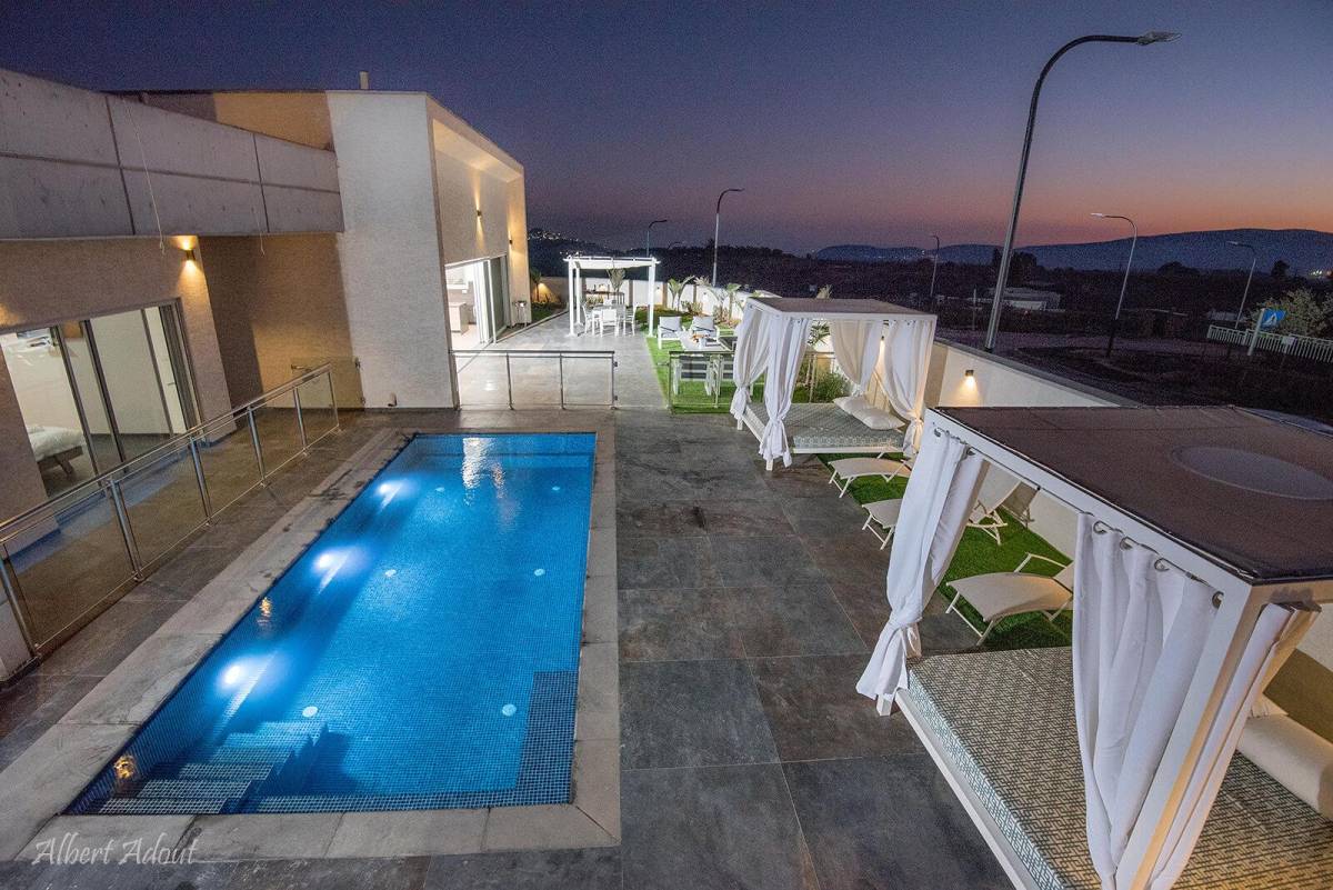 50762 מתחם החצר והבריכה, וילה נובה NOVA, וילה  בדלתון וילות - Vila