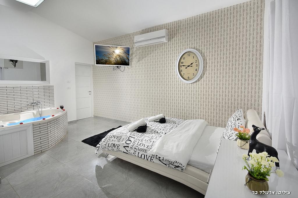 51249 אגם בגליל, אגם בגליל, וילה  בעבדון וילות - Vila