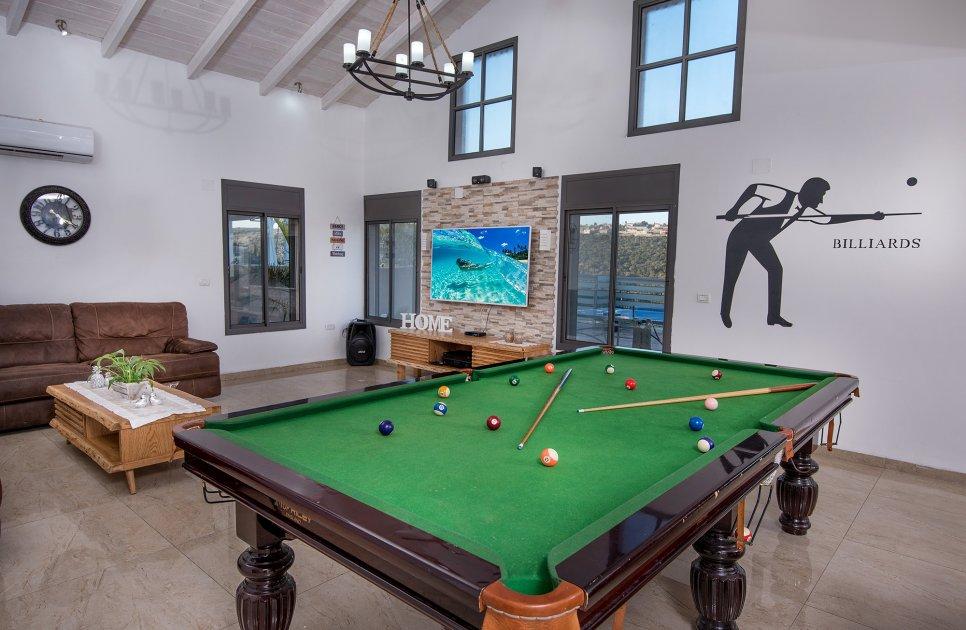 52471 פנים הוילה והחדרים, אחוזת אגם בוטיק, וילה  בשומרה וילות - Vila