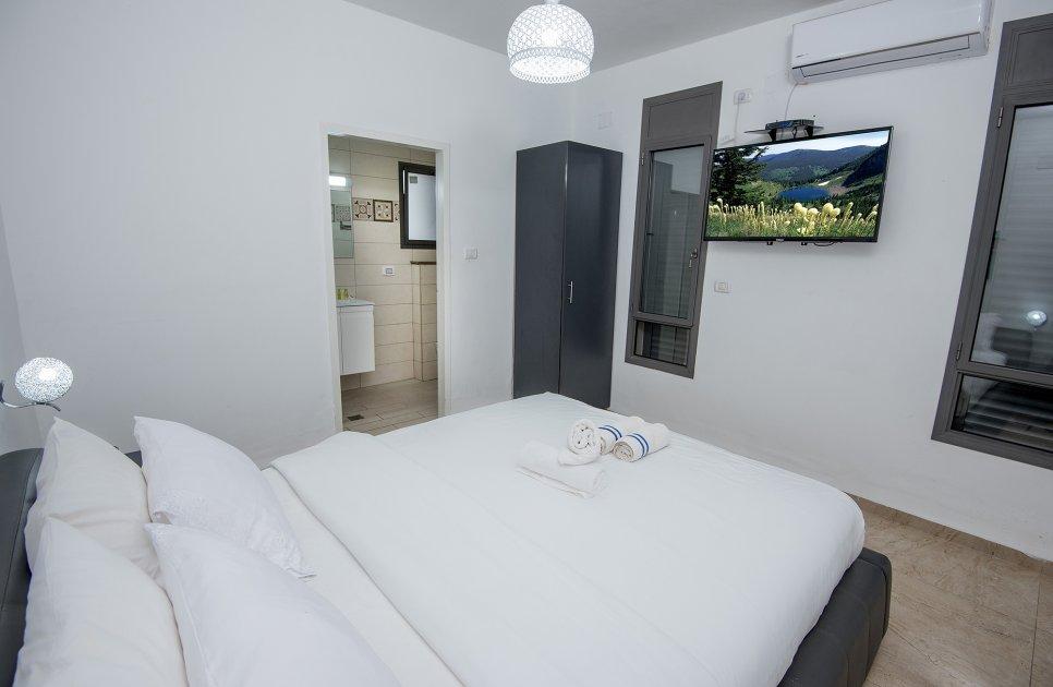 52473 פנים הוילה והחדרים, אחוזת אגם בוטיק, וילה  בשומרה וילות - Vila