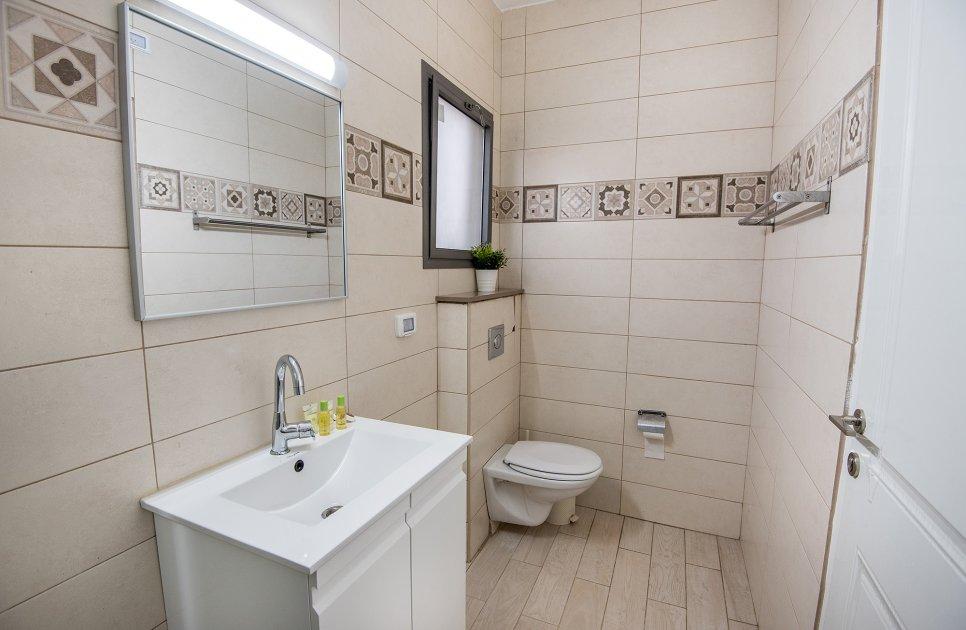 52484 פנים הוילה והחדרים, אחוזת אגם בוטיק, וילה  בשומרה וילות - Vila