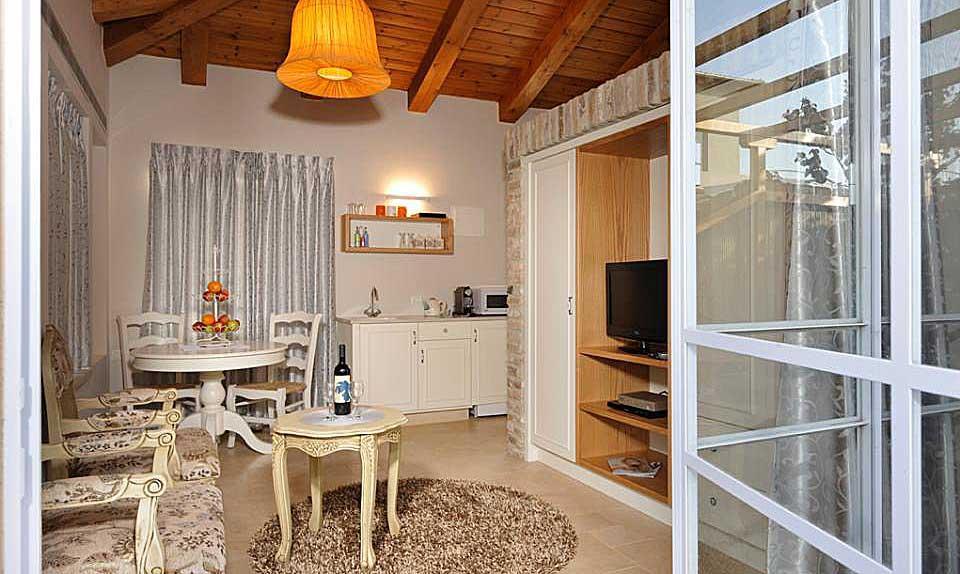 55002 הסוויטה, אחוזת הכורמים, וילה  בחד נס וילות - Vila