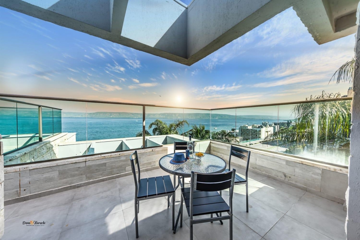 56343 גלריה כללית של הסוויטות, אחוזת נופים-מתחם סוויטות, וילה  בטבריה וילות - Vila