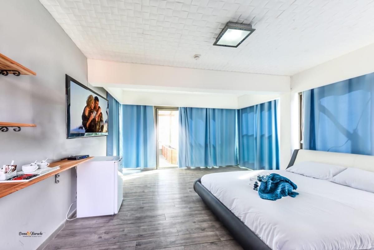 56351 גלריה כללית של הסוויטות, אחוזת נופים-מתחם סוויטות, וילה  בטבריה וילות - Vila