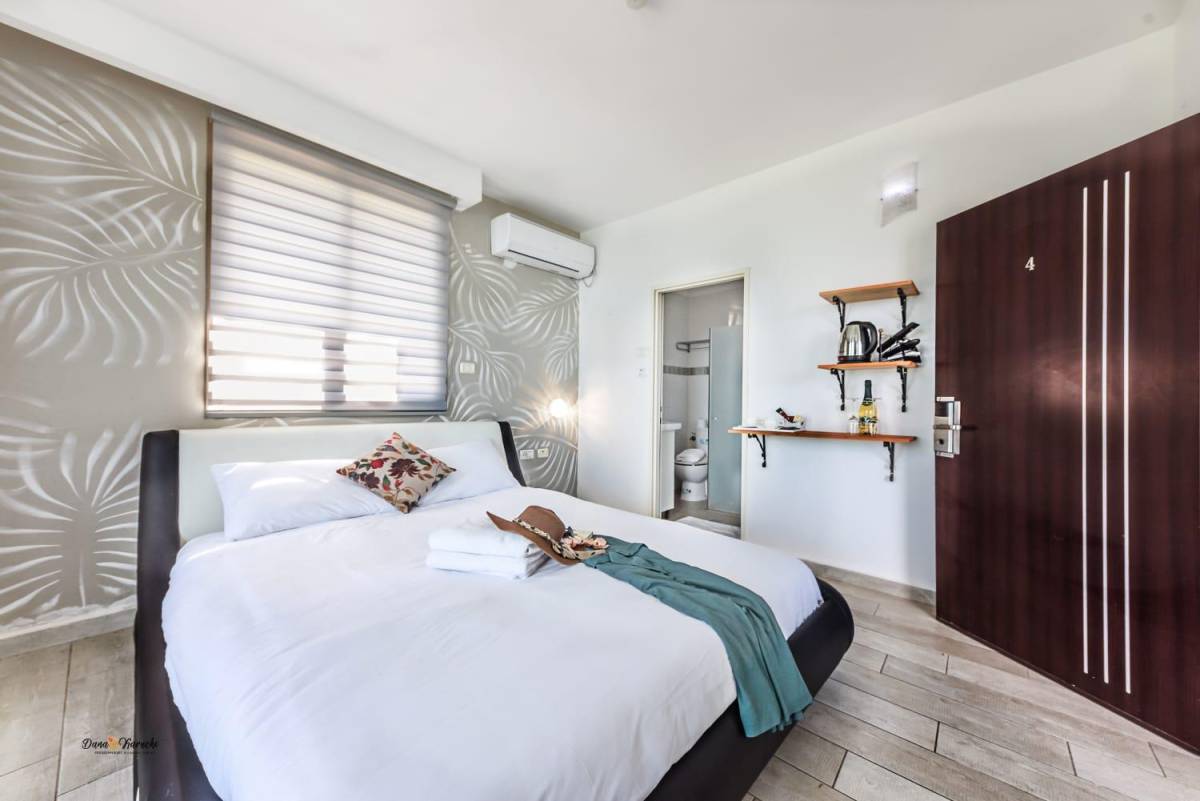 56377 גלריה כללית של הסוויטות, אחוזת נופים-מתחם סוויטות, וילה  בטבריה וילות - Vila