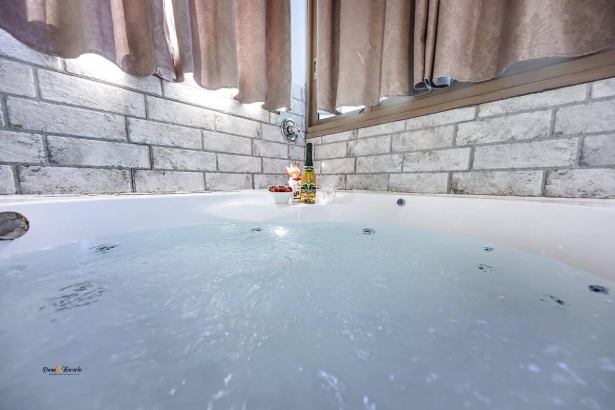 56386 גלריה כללית של הסוויטות, אחוזת נופים-מתחם סוויטות, וילה  בטבריה וילות - Vila