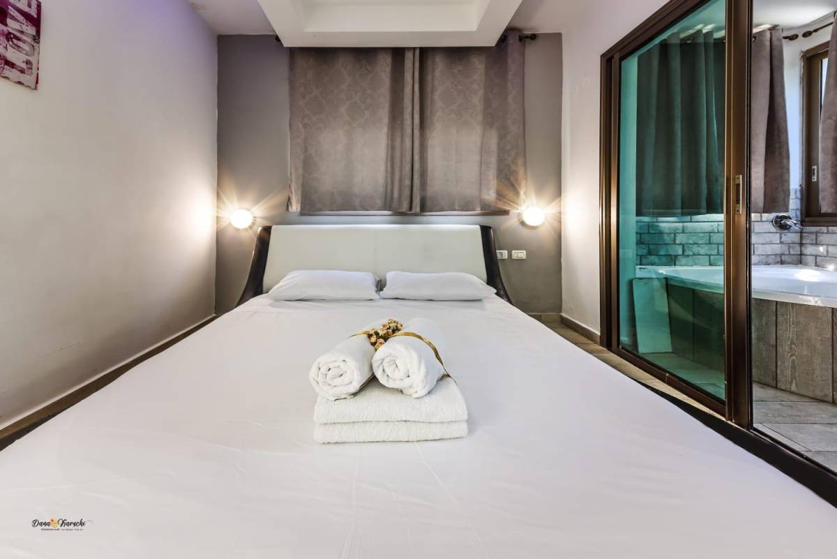 56390 גלריה כללית של הסוויטות, אחוזת נופים-מתחם סוויטות, וילה  בטבריה וילות - Vila