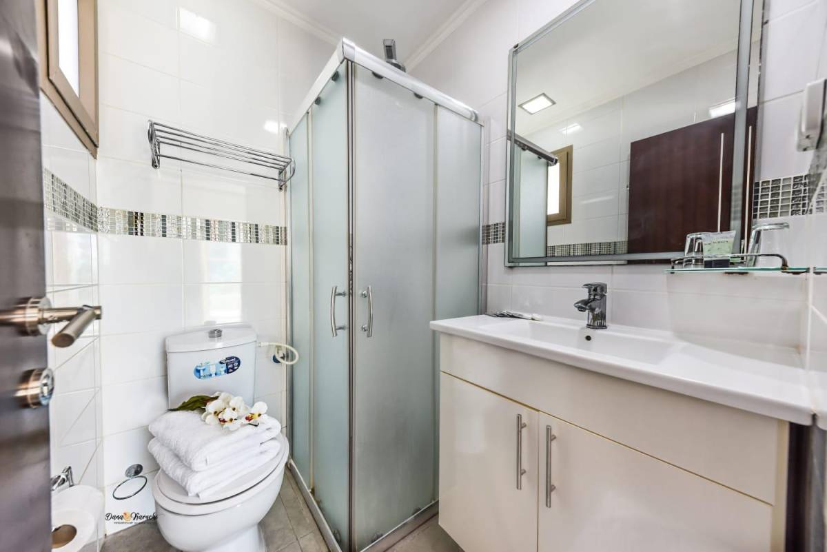 56392 גלריה כללית של הסוויטות, אחוזת נופים-מתחם סוויטות, וילה  בטבריה וילות - Vila