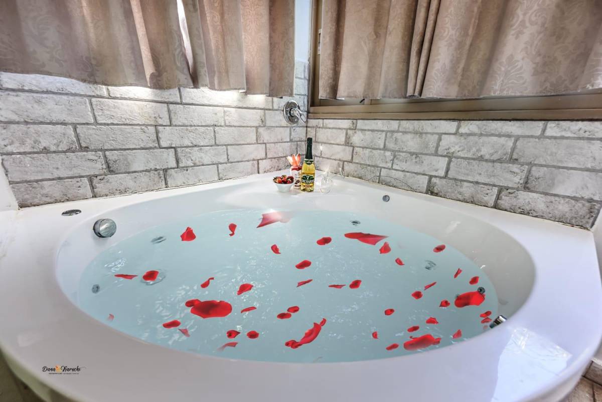 56393 גלריה כללית של הסוויטות, אחוזת נופים-מתחם סוויטות, וילה  בטבריה וילות - Vila