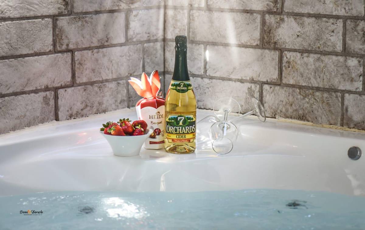 56402 גלריה כללית של הסוויטות, אחוזת נופים-מתחם סוויטות, וילה  בטבריה וילות - Vila