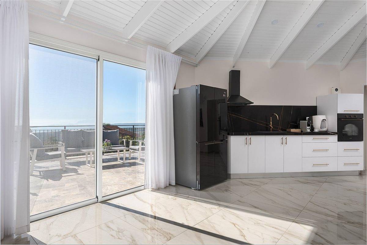 סלון ופינת אוכל וילה מילגרוס בוטיק, וילה מילגרוס בוטיק, וילה  בעין יעקב וילות - Vila