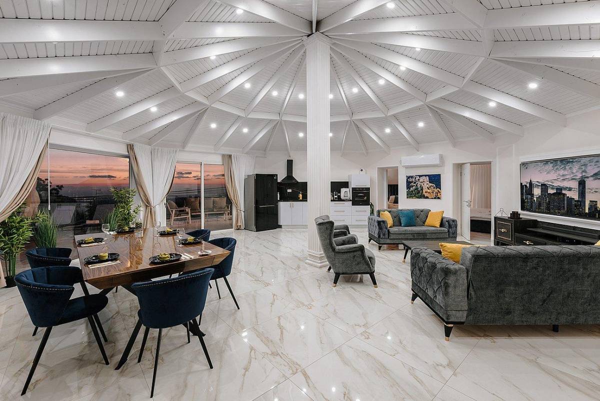 סלון יוקרתי ומעוצב+ LCD וילה מילגרוס בוטיק, וילה מילגרוס בוטיק, וילה  בעין יעקב וילות - Vila