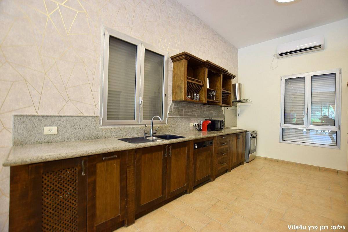 59897 מתחם פנימי, וילה סיזר פאלאס, וילה  בקיסריה וילות - Vila