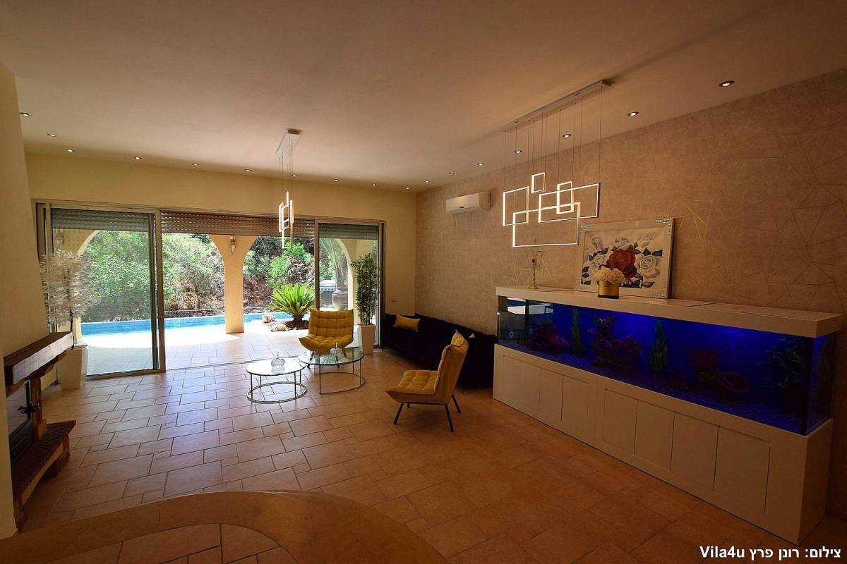 59910 מתחם פנימי, וילה סיזר פאלאס, וילה  בקיסריה וילות - Vila