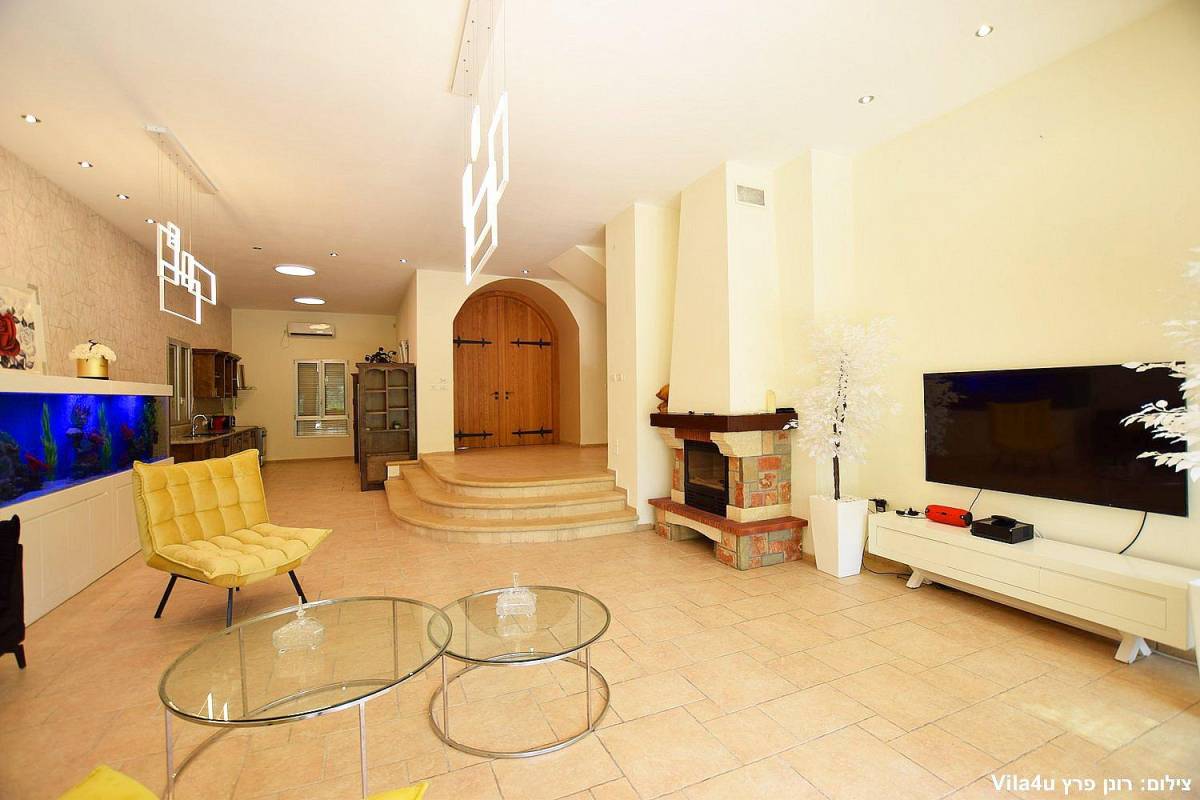 59911 מתחם פנימי, וילה סיזר פאלאס, וילה  בקיסריה וילות - Vila