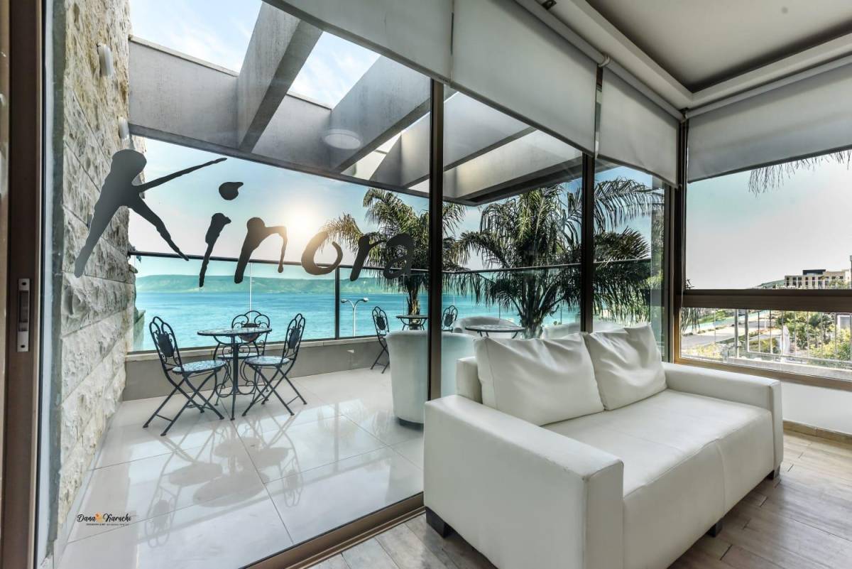 62177 לובי המתחם וקבלת אורחים, אחוזת נופים-מתחם סוויטות, וילה  בטבריה וילות - Vila