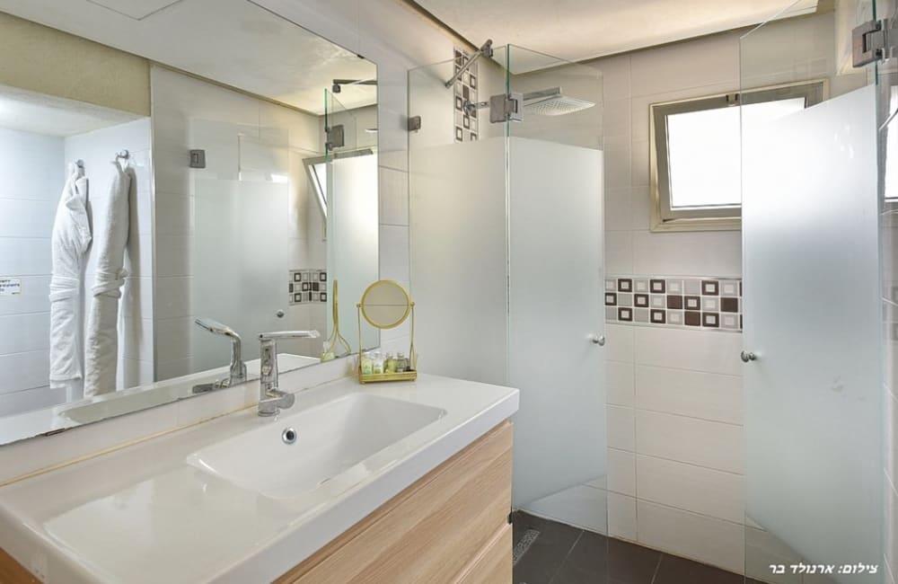 65430 מתחם פנימי, אחוזה על המים, וילה  בשומרה וילות - Vila