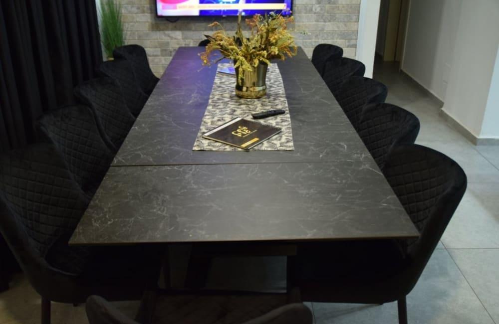 65431 מתחם פנימי, אחוזה על המים, וילה  בשומרה וילות - Vila