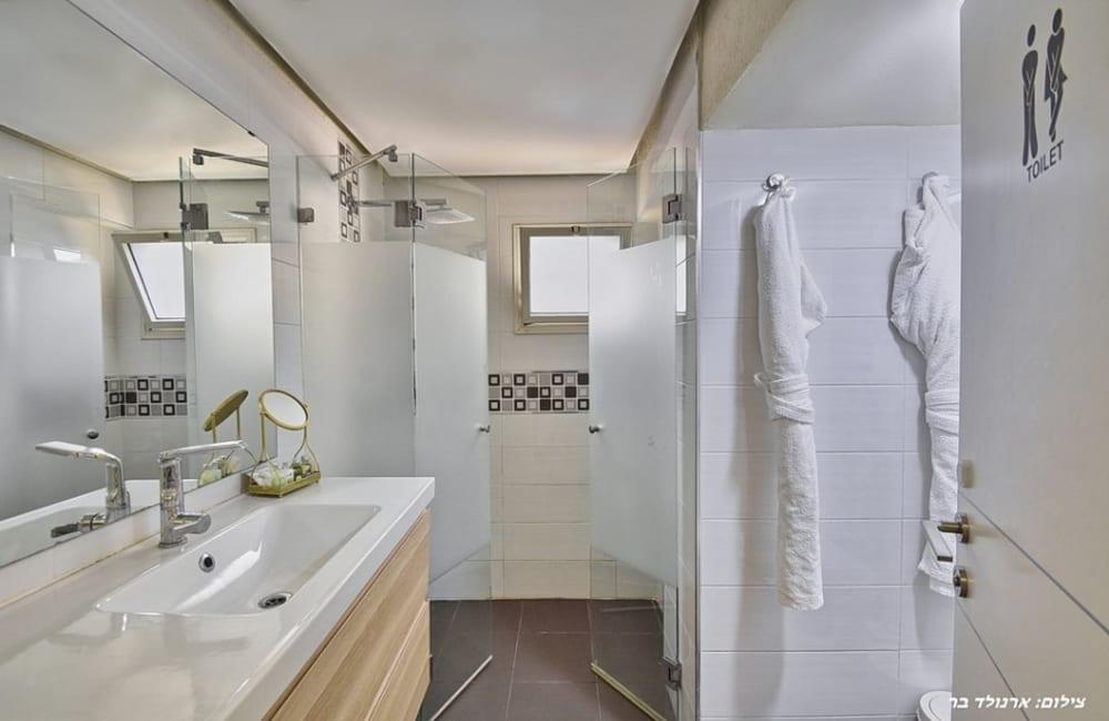 65435 מתחם פנימי, אחוזה על המים, וילה  בשומרה וילות - Vila