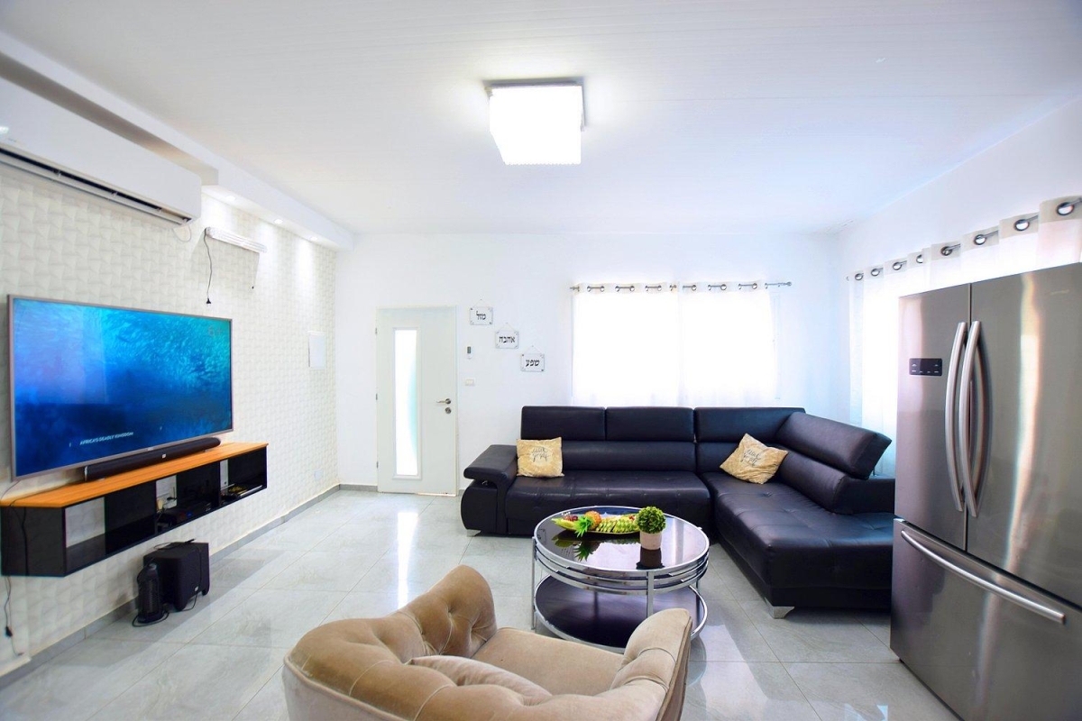 66838 הוילה, אגם בגליל, וילה  בעבדון וילות - Vila