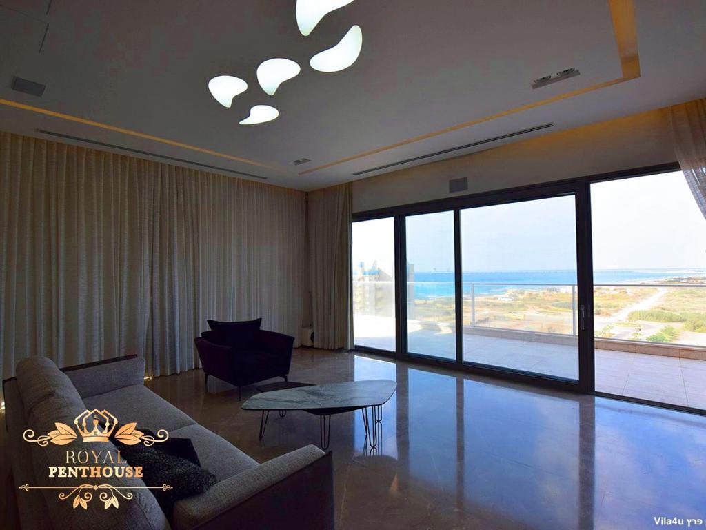 67521 גלריה כללית, וילת רויאל, וילה  בחדרה וילות - Vila