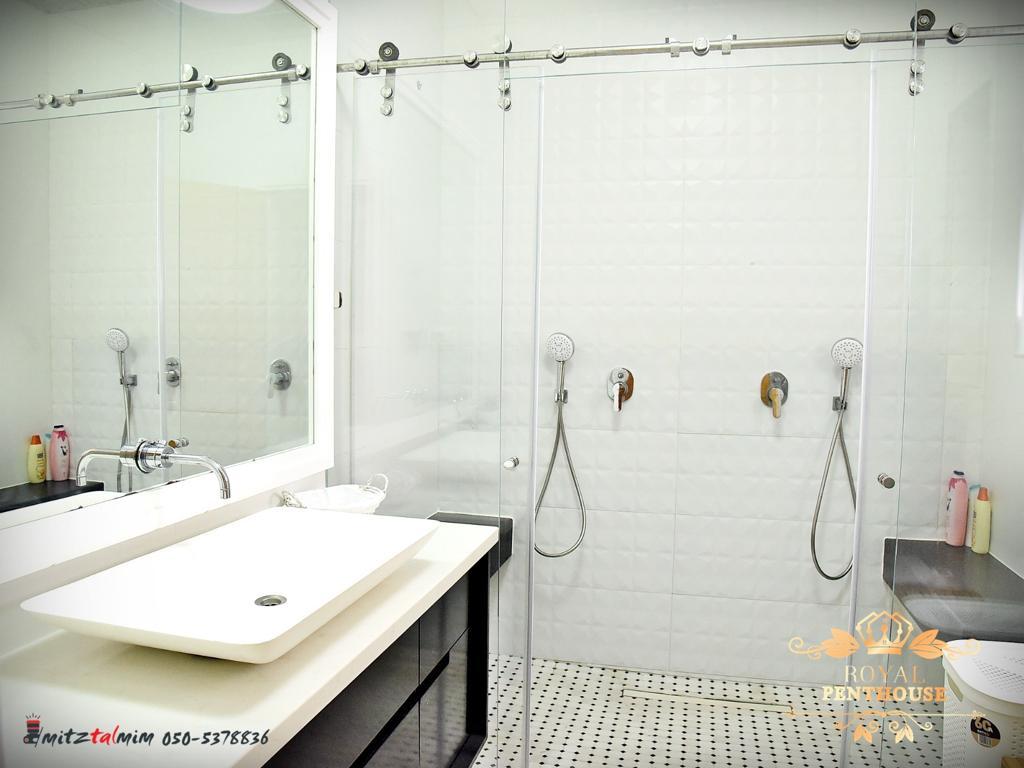 67532 גלריה כללית, וילת רויאל, וילה  בחדרה וילות - Vila