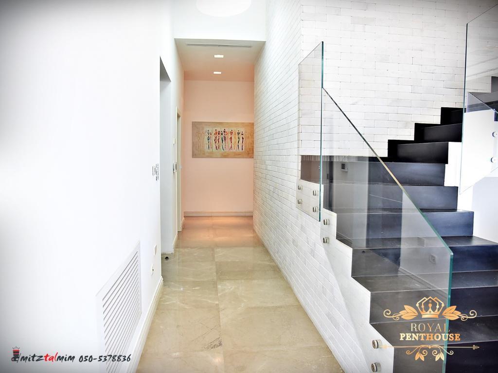 67551 מתחם פנימי, וילת רויאל, וילה  בחדרה וילות - Vila