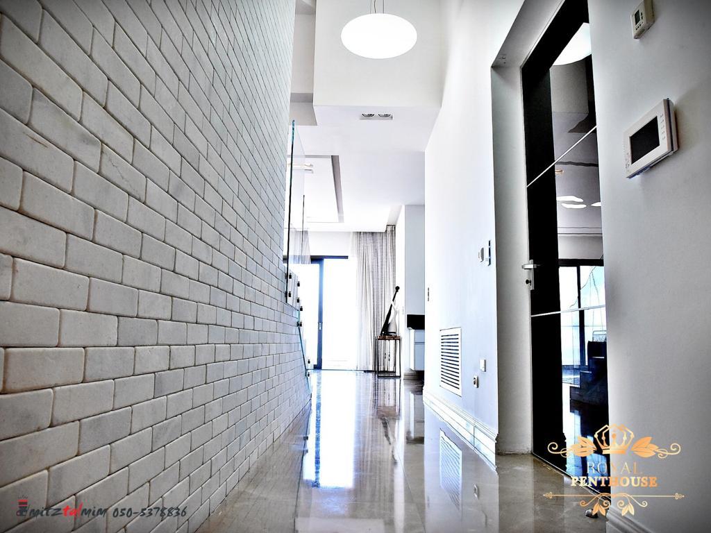 67553 מתחם פנימי, וילת רויאל, וילה  בחדרה וילות - Vila