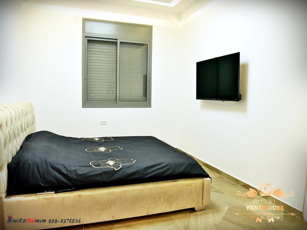 67559 מתחם פנימי, וילת רויאל, וילה  בחדרה וילות - Vila