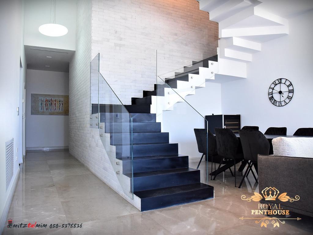 67560 מתחם פנימי, וילת רויאל, וילה  בחדרה וילות - Vila