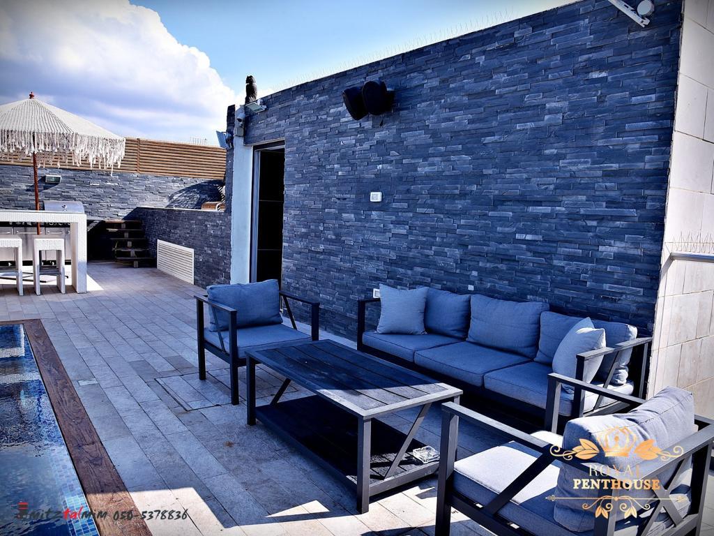 67569 מתחם חיצוני, וילת רויאל, וילה  בחדרה וילות - Vila