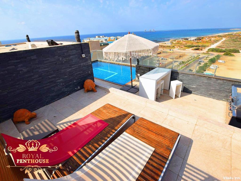 67573 מתחם חיצוני, וילת רויאל, וילה  בחדרה וילות - Vila