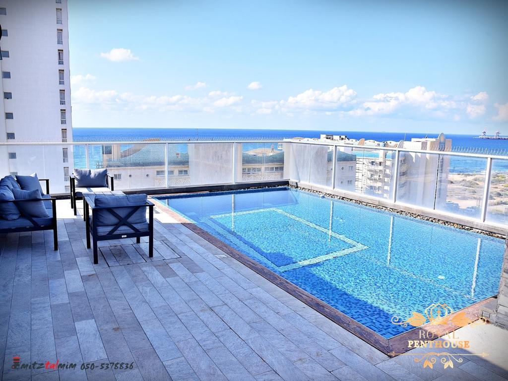 67574 מתחם חיצוני, וילת רויאל, וילה  בחדרה וילות - Vila