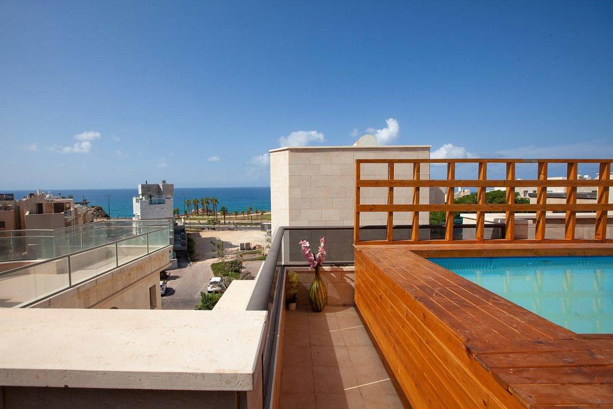 68348 המתחם החיצוני, פינת התהילה בוטיק - סטיי פירסט קלאס, וילה  בנתניה וילות - Vila