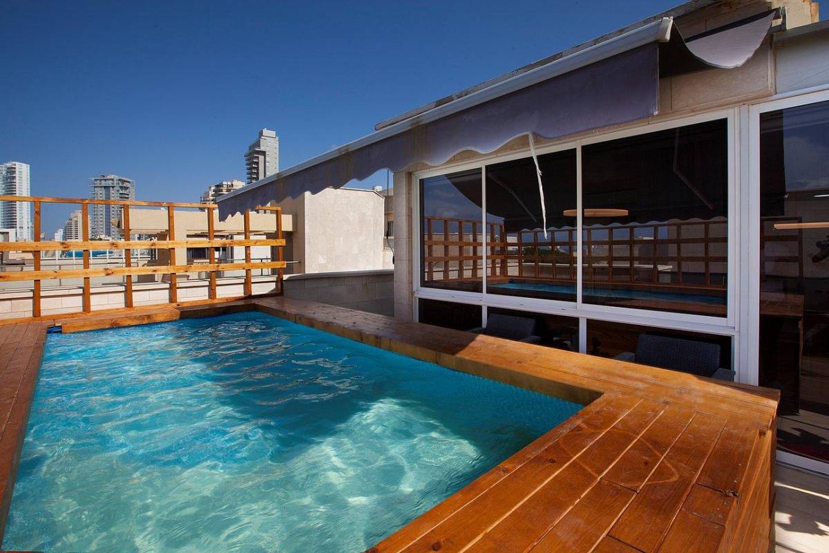 68354 המתחם החיצוני, פינת התהילה בוטיק - סטיי פירסט קלאס, וילה  בנתניה וילות - Vila